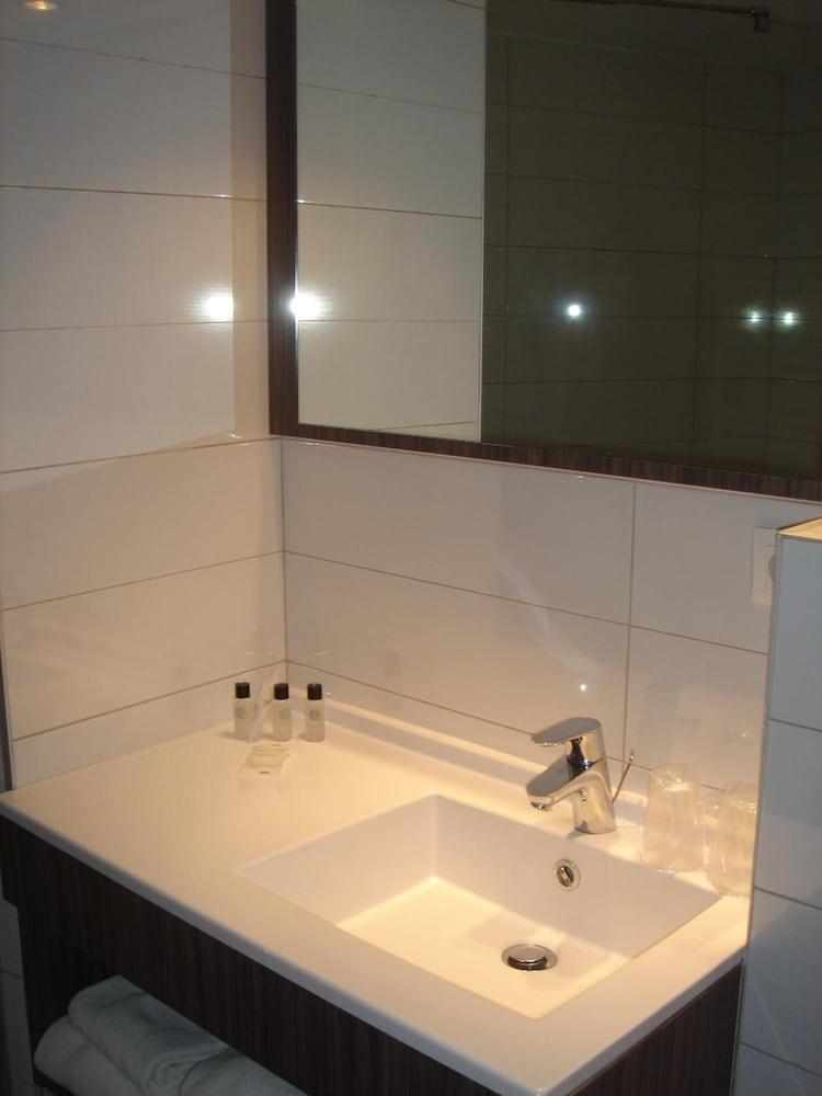 Appart'Hotel Hevea Valence  Ngoại thất bức ảnh